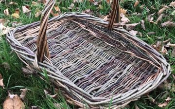 Weaving herb baskets with Kim Creswell